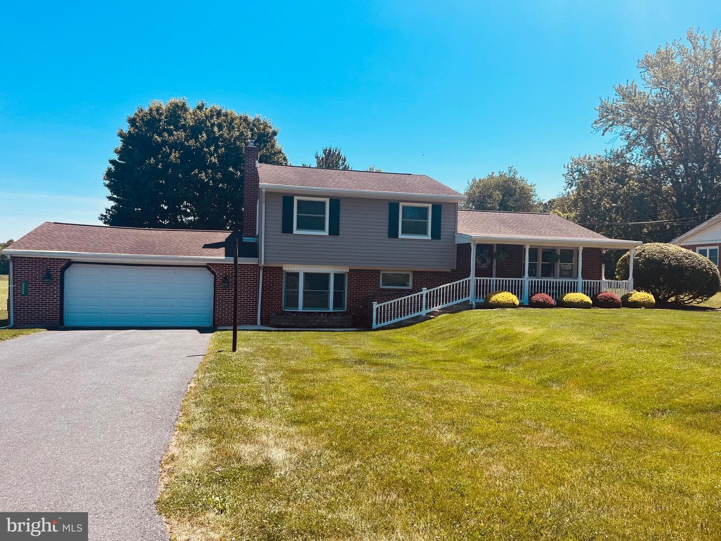 222 Hempt Road photo 1