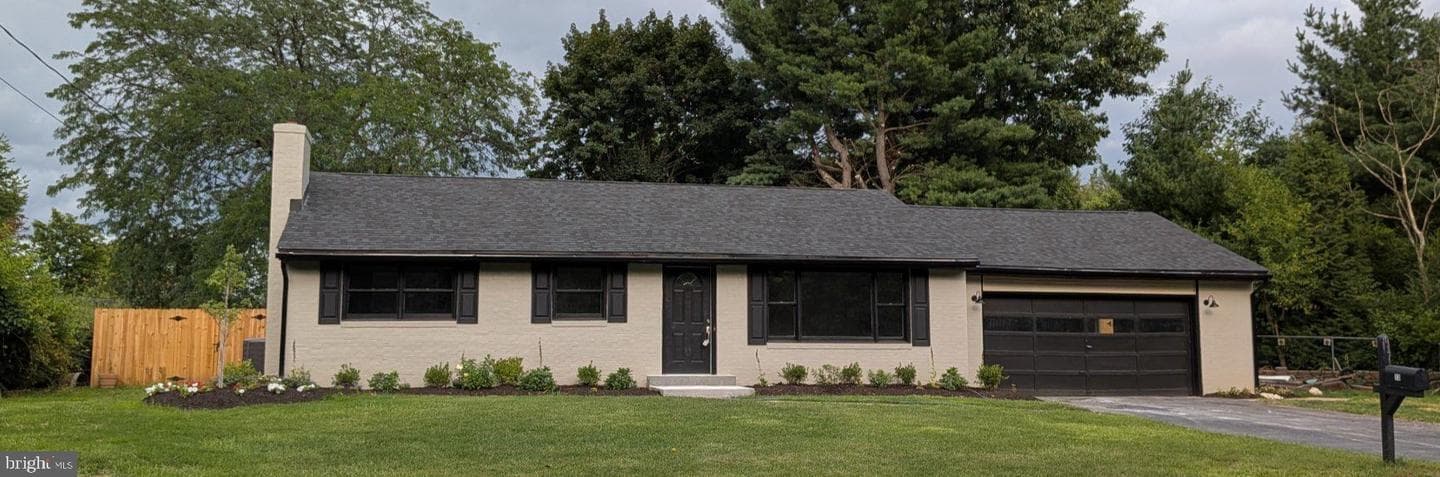 13 Randall Drive photo 1