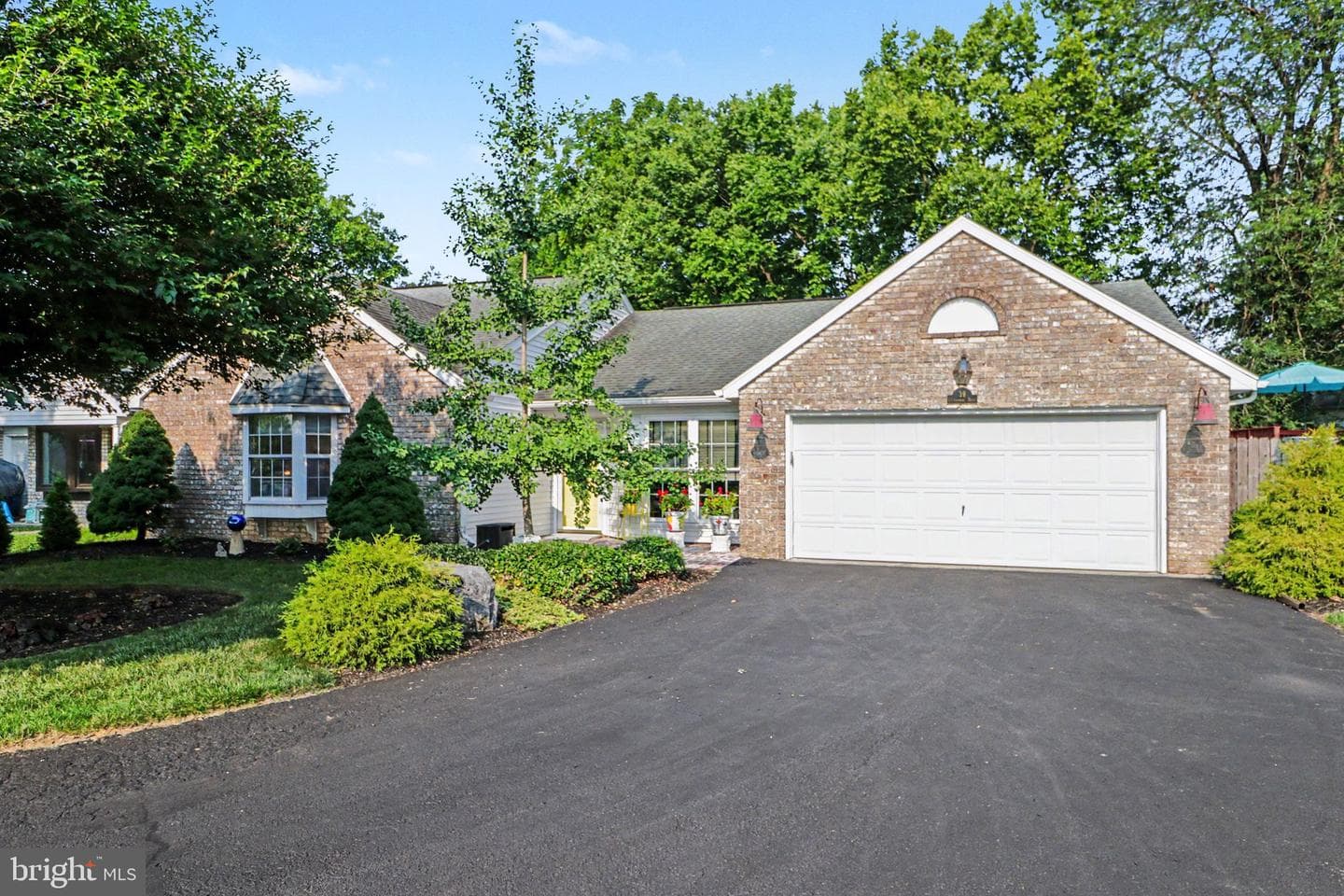 39 Greenspring Drive photo 1