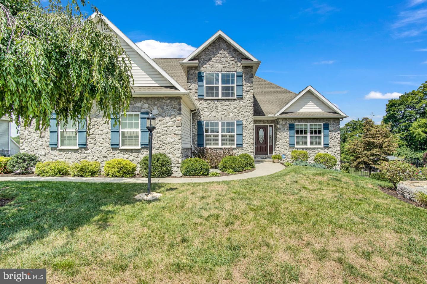 834 Tamanini Way photo 1