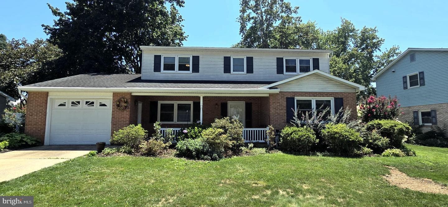 912 Alison Avenue photo 1