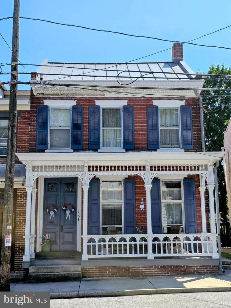156 W South Street photo 1