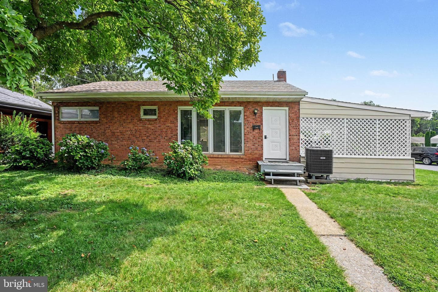 3799 Chestnut Street photo 1