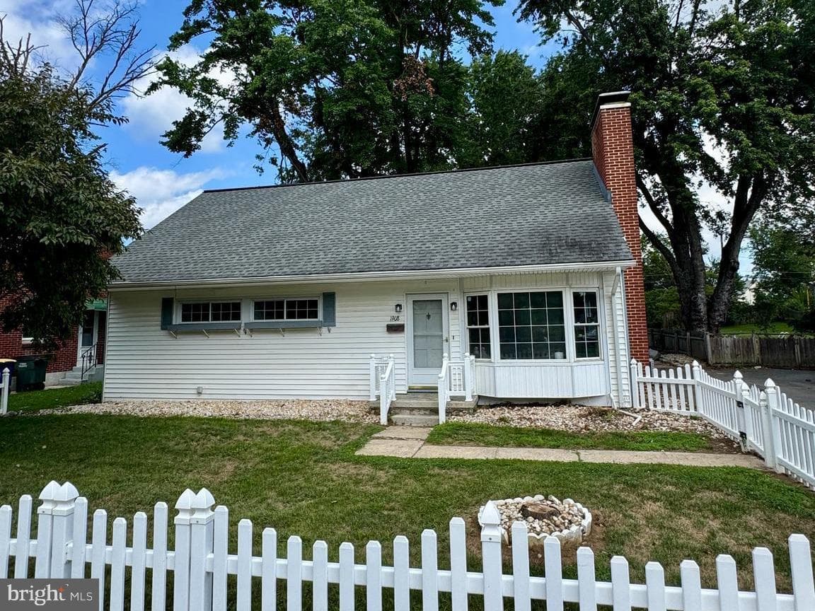 1908 Letchworth Drive photo 1