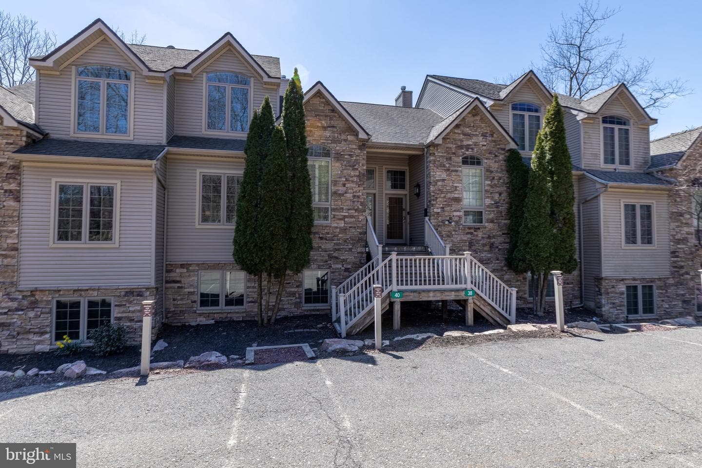 40 Mountainwoods Drive photo 2