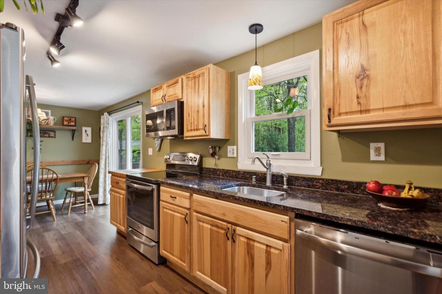 16 Spencer Lane photo 10