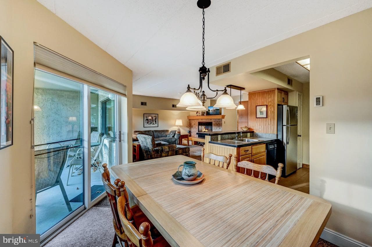63 Midlake photo 20