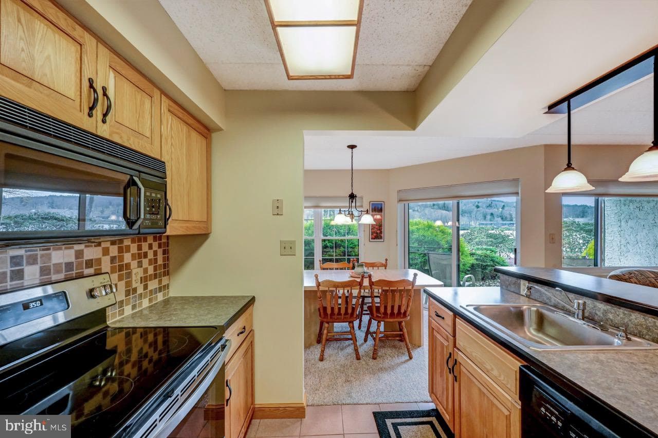 63 Midlake photo 25