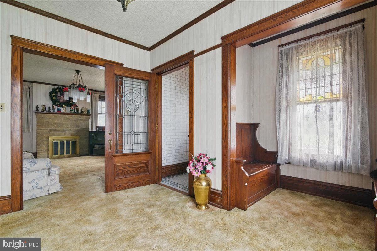 639 Iron Street photo 4