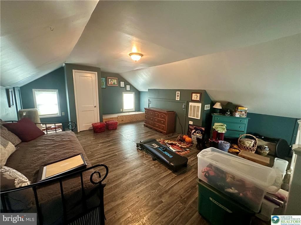 218 N 3rd Street photo 43