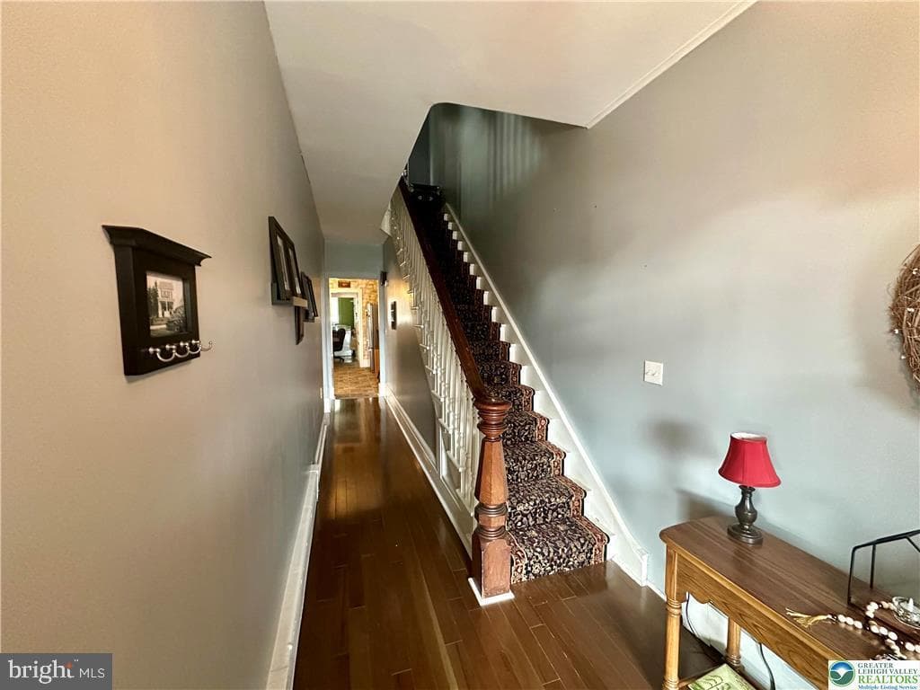 218 N 3rd Street photo 5
