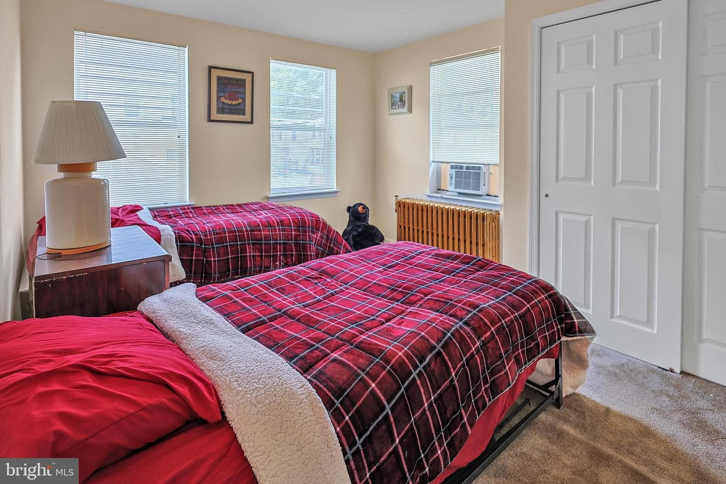 431 Center Avenue photo 16