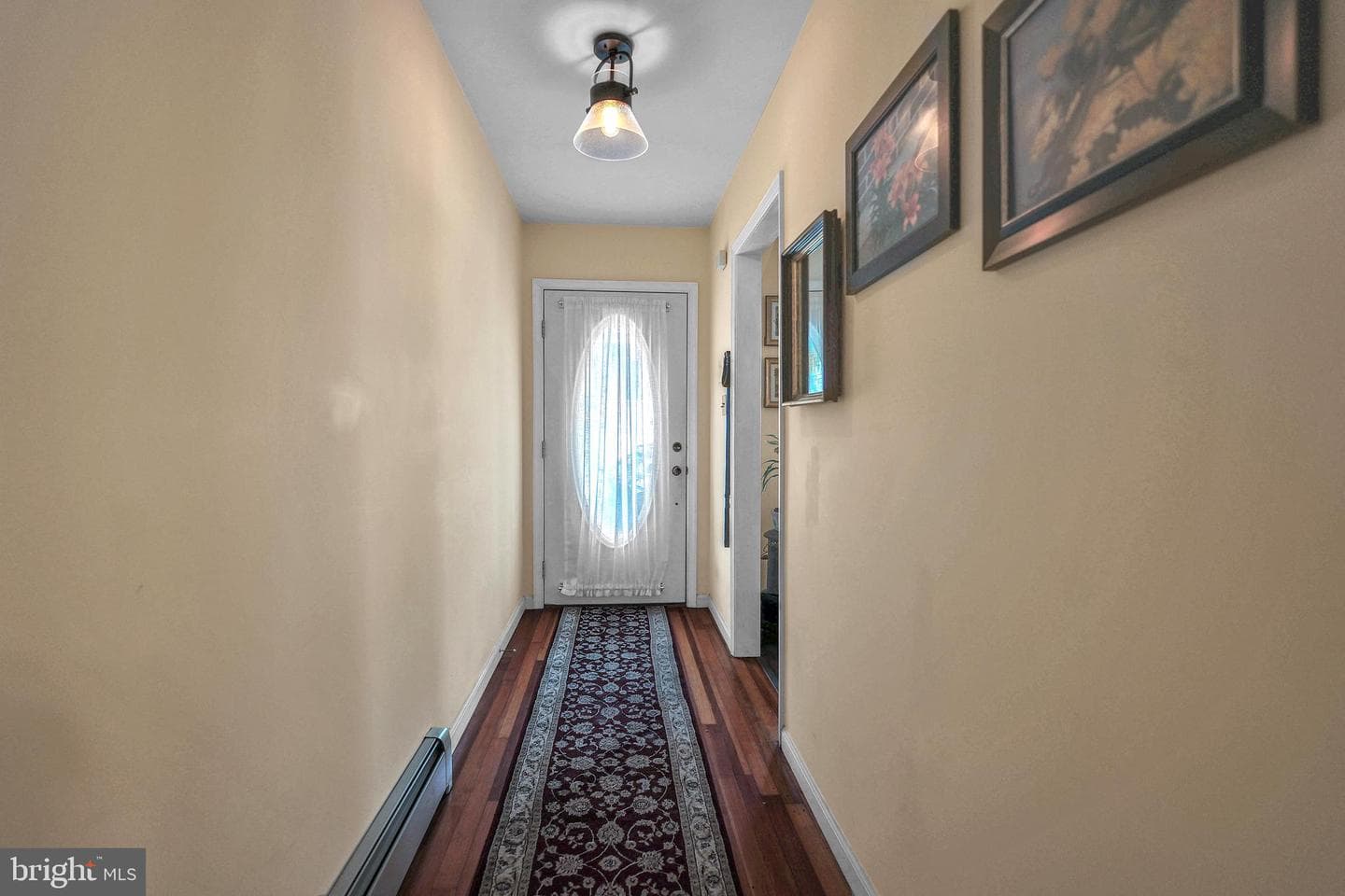 431 Center Avenue photo 3