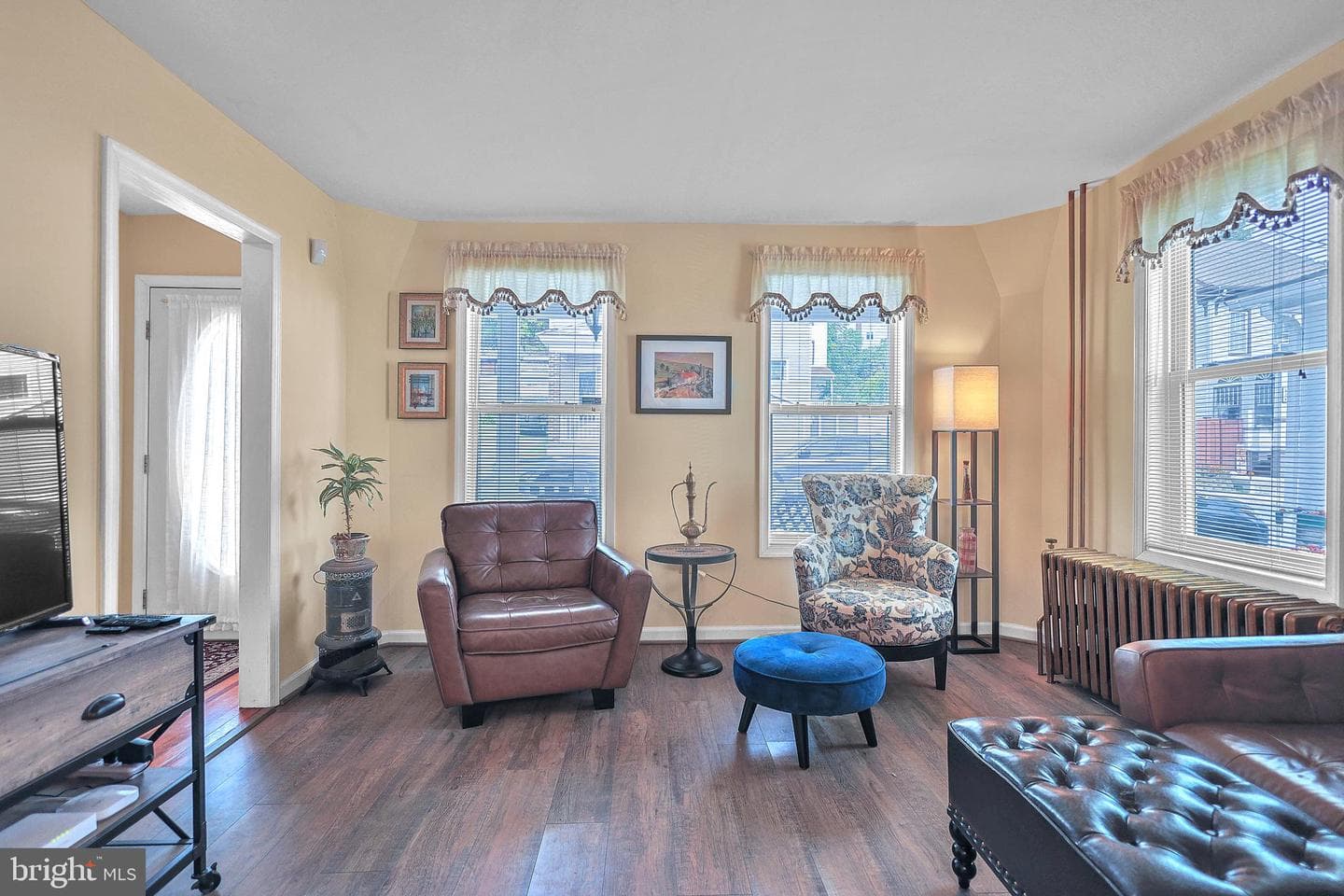 431 Center Avenue photo 5