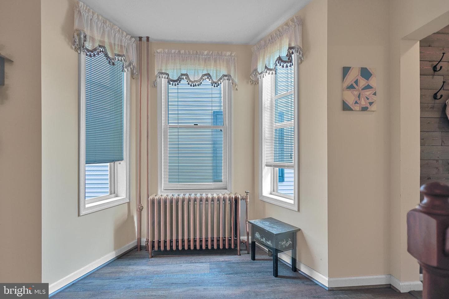 431 Center Avenue photo 7