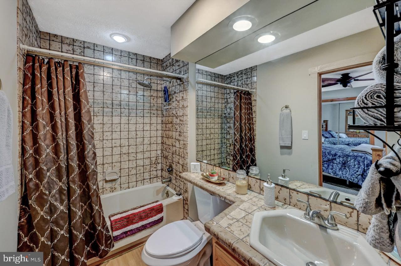 390 Snow Ridge Circle photo 10