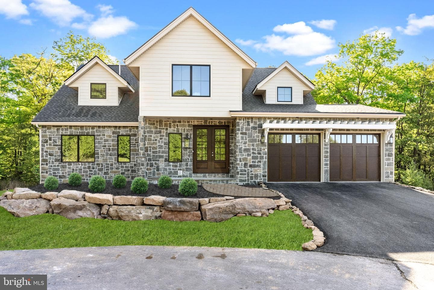 443 Mountainwoods Drive photo 3