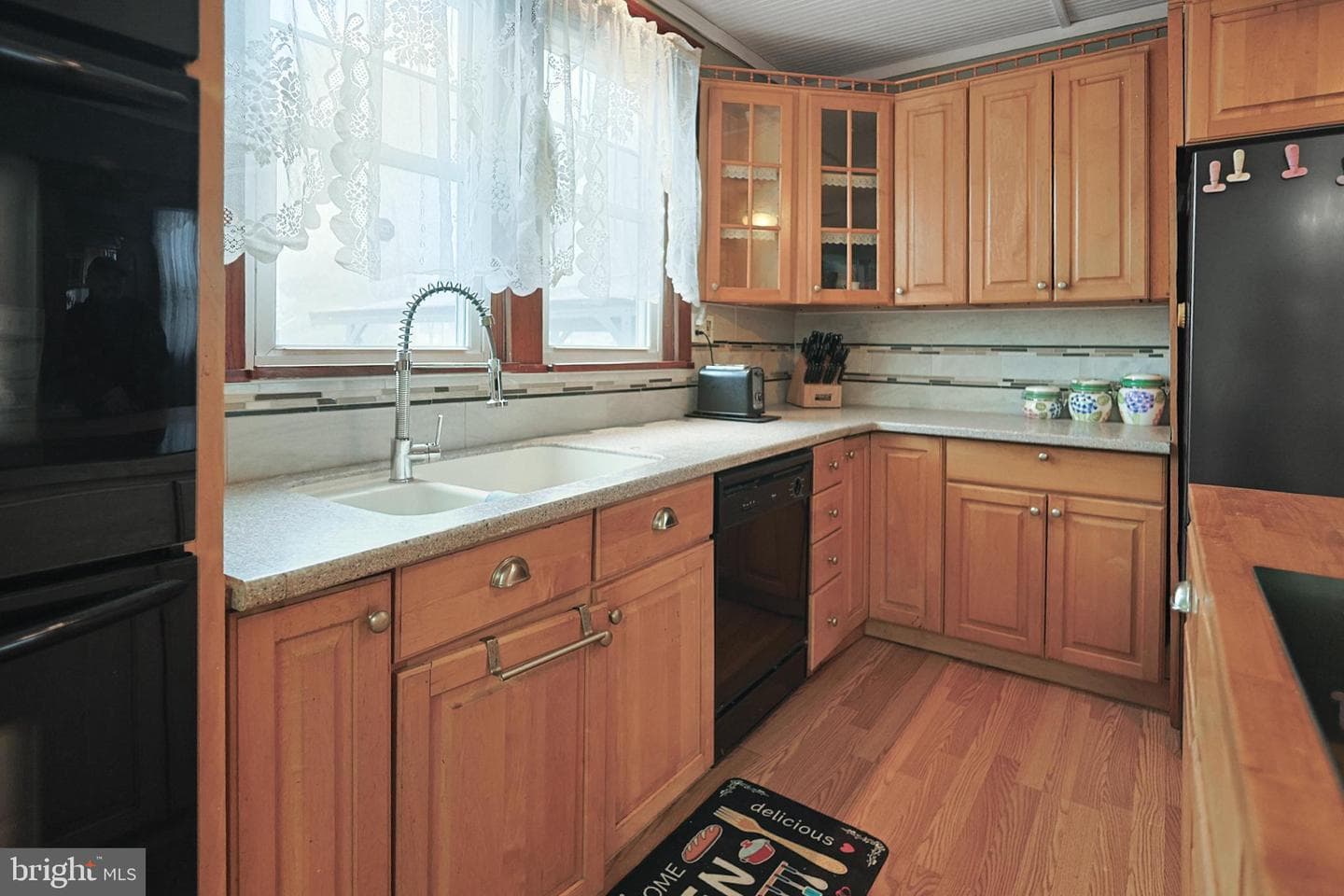 310 W Ludlow Street photo 11