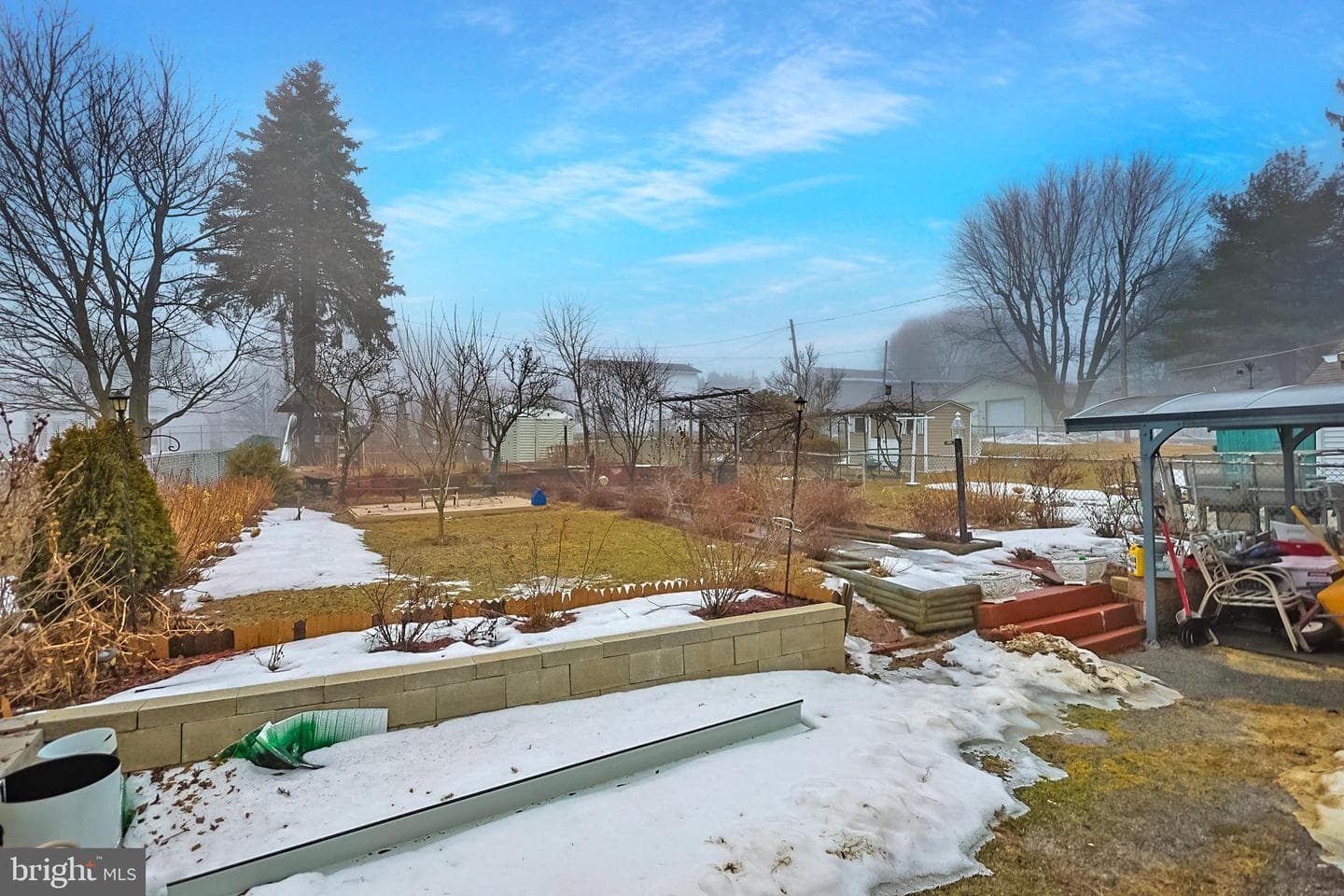 310 W Ludlow Street photo 3