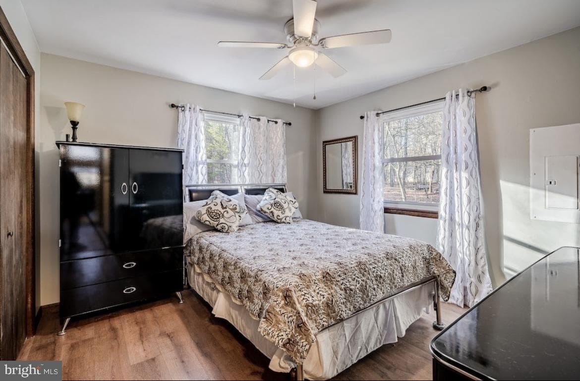 17 Van Doren Mews photo 25