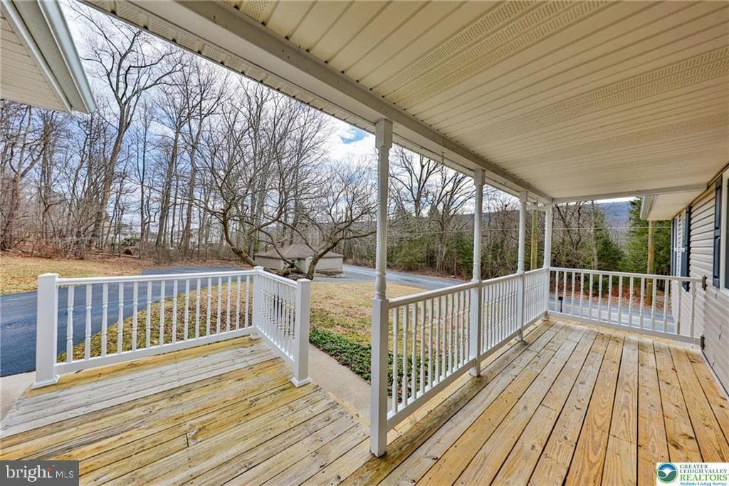 370 W White Bear Drive photo 8