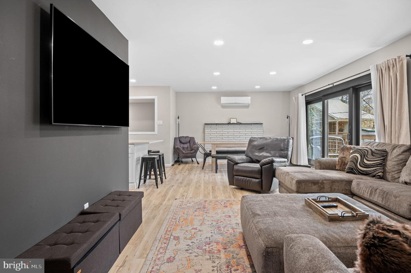 70 Pineknoll Drive photo 6