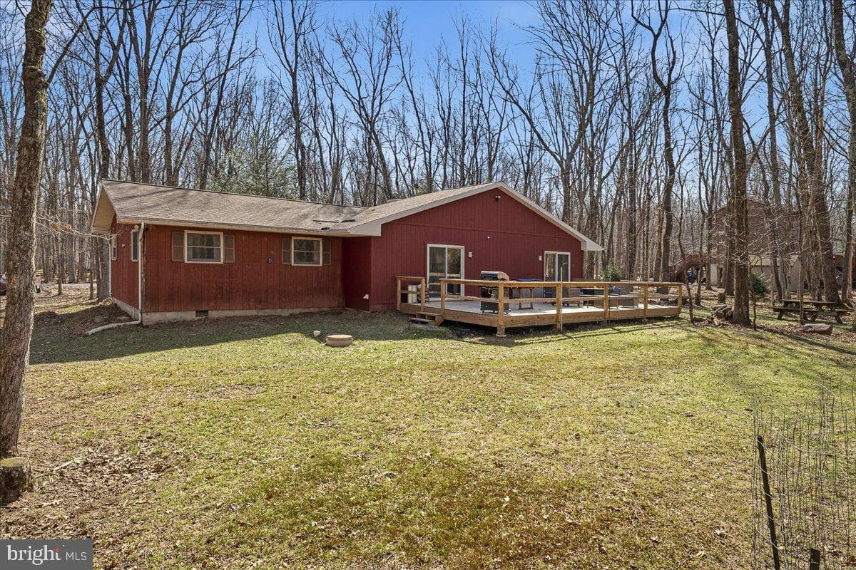 67 Spencer Lane photo 2