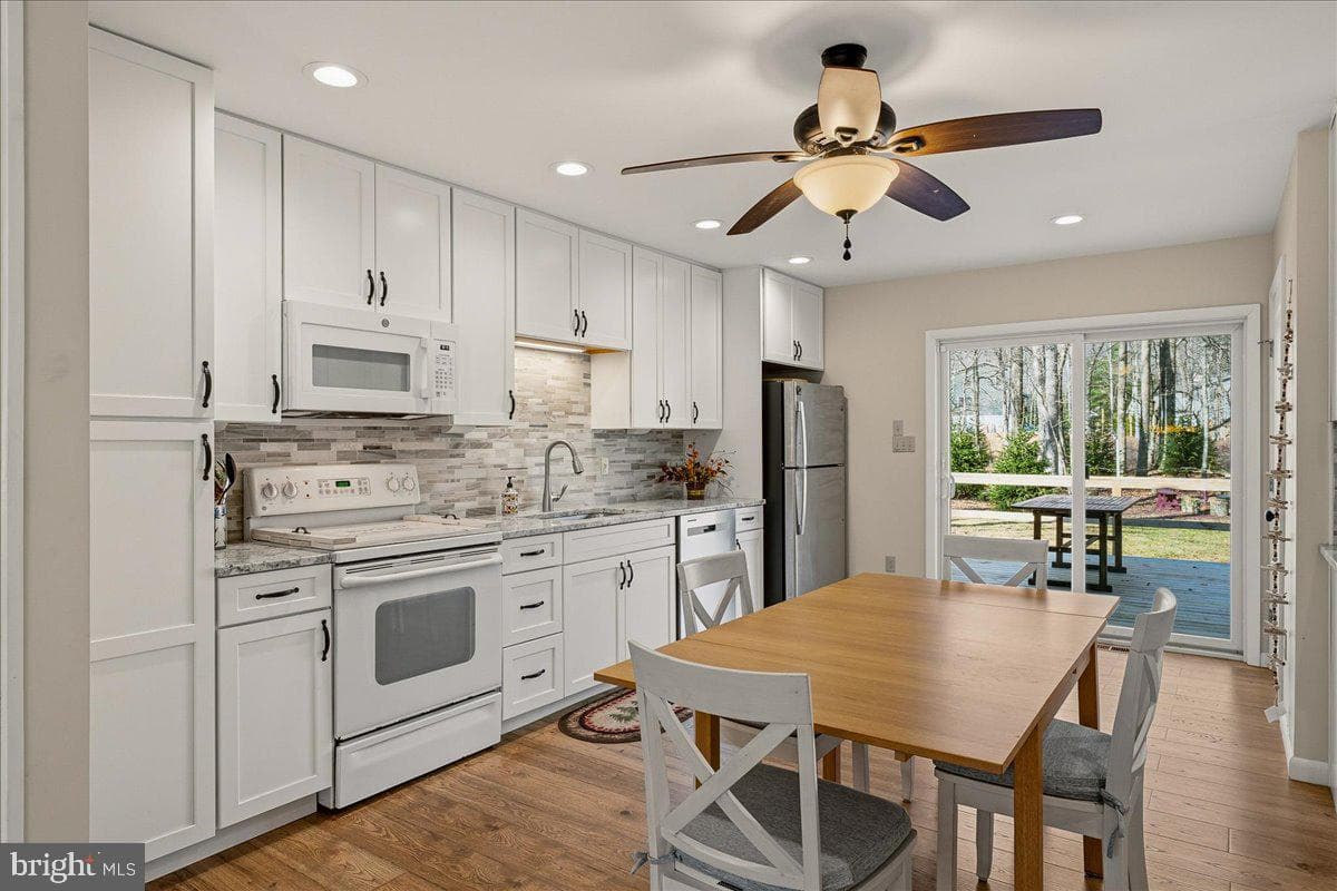67 Spencer Lane photo 9