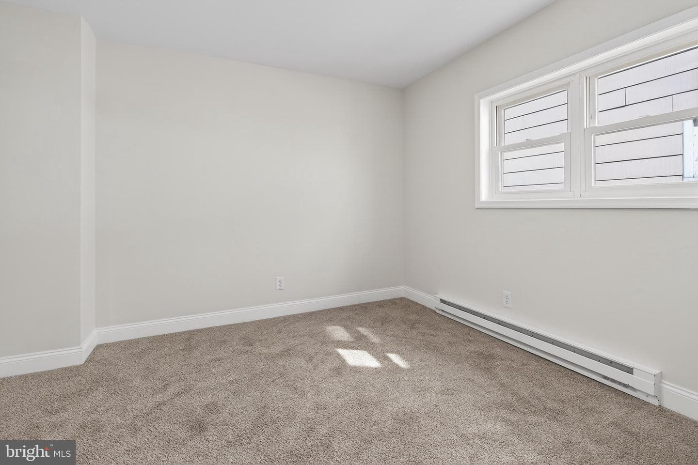 40 W Garibaldi Avenue photo 11