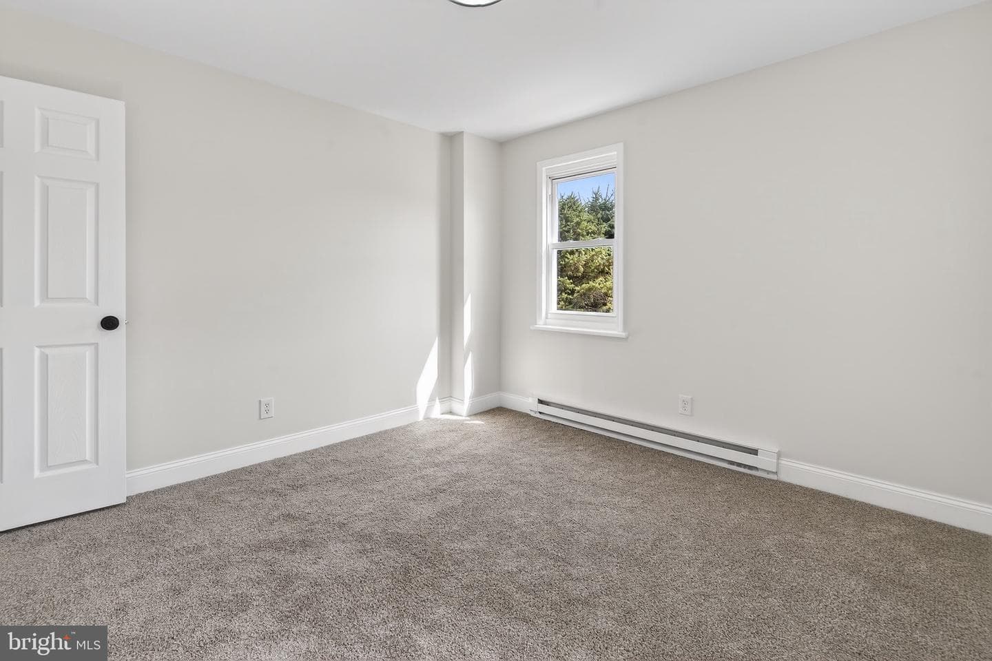 40 W Garibaldi Avenue photo 22