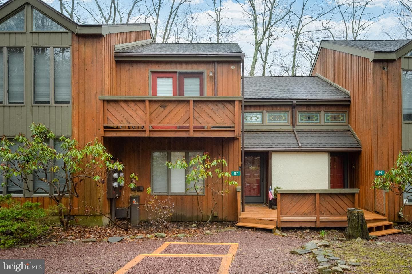 87 Warbler Court