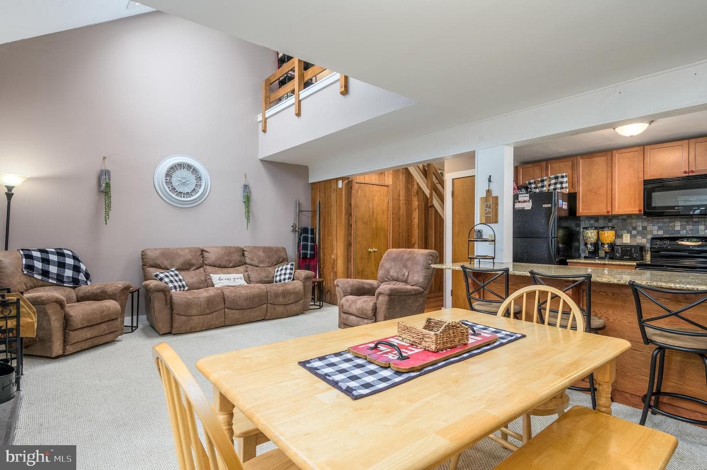 87 Warbler Court photo 16
