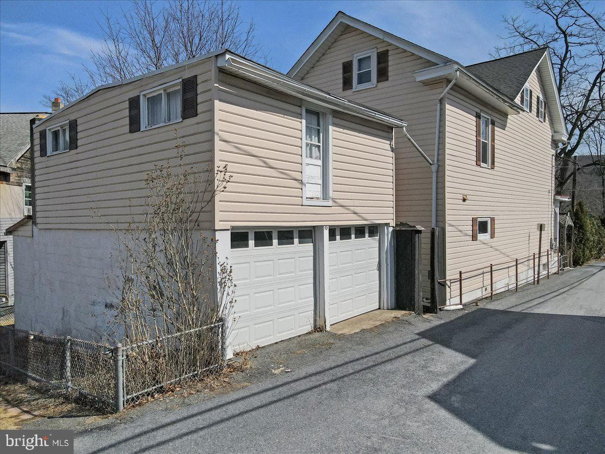 12 Chestnut Avenue photo 29