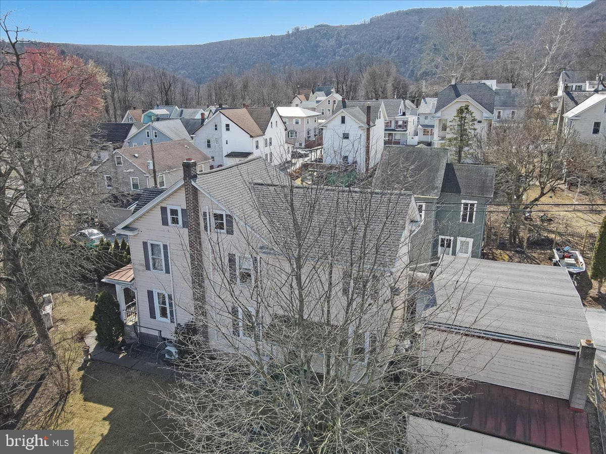 12 Chestnut Avenue photo 30