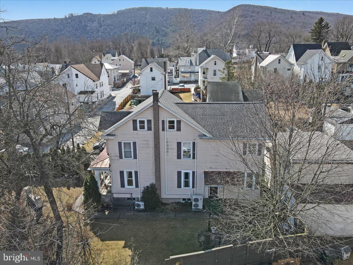 12 Chestnut Avenue photo 31