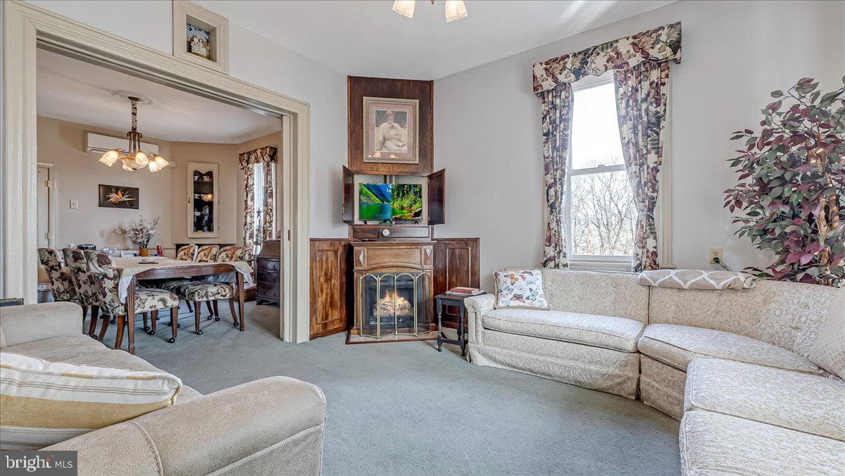 12 Chestnut Avenue photo 4