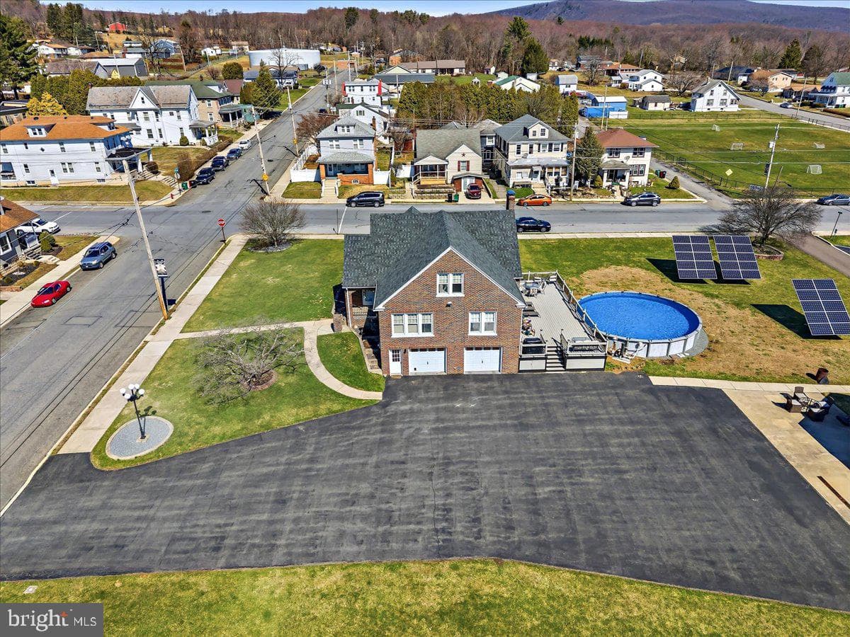 635 Coal Street photo 10