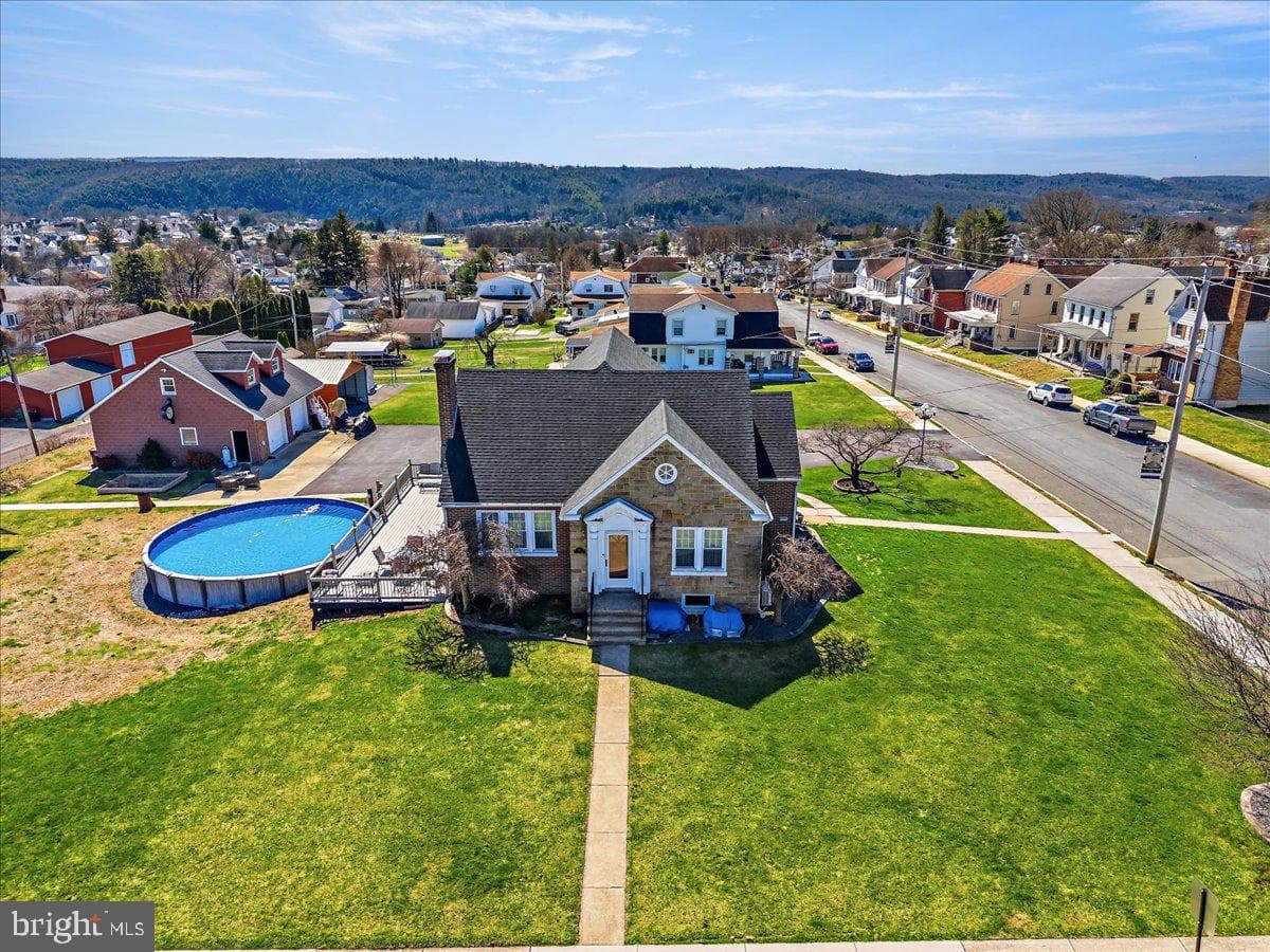 635 Coal Street photo 6