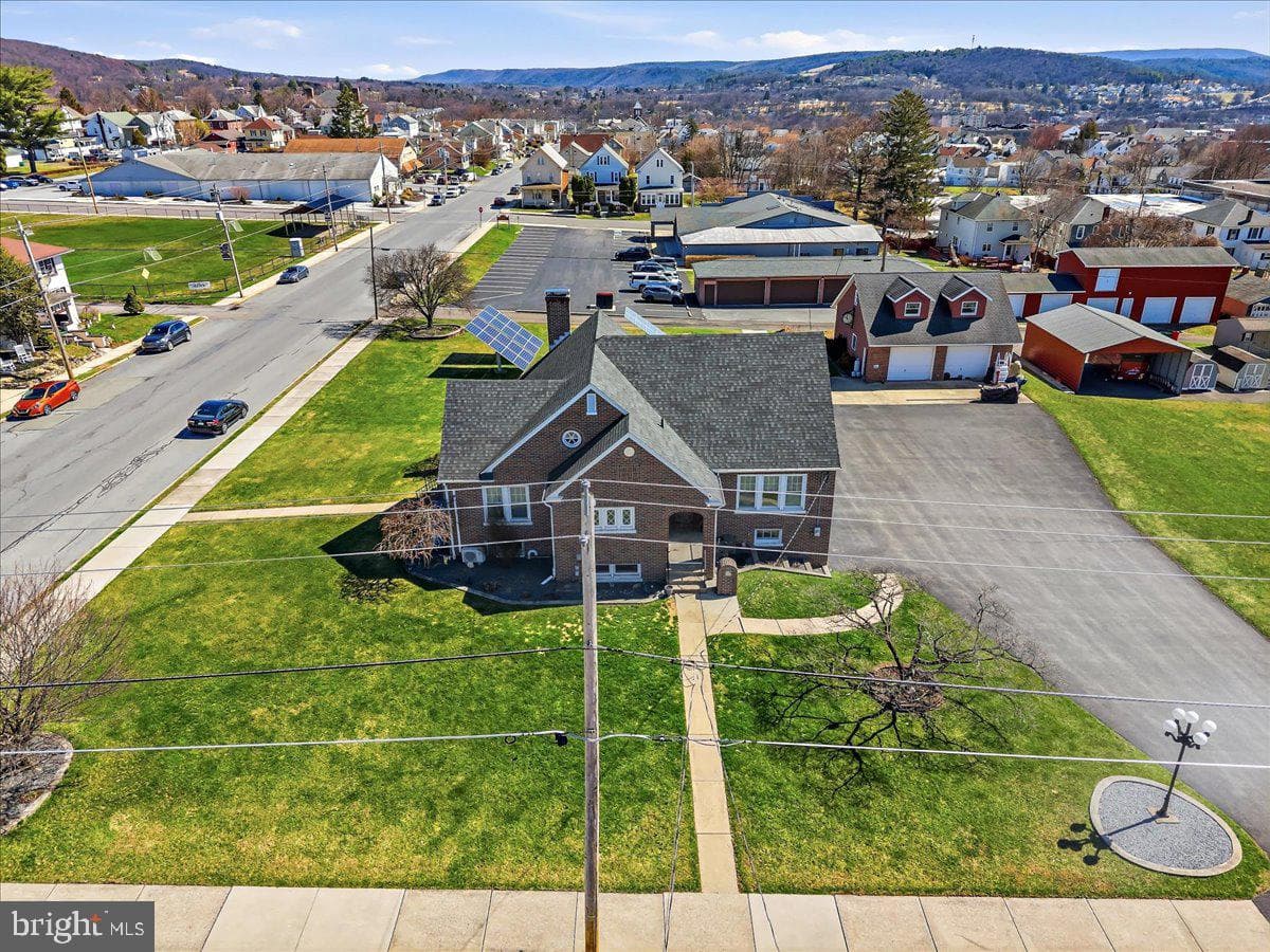 635 Coal Street photo 8