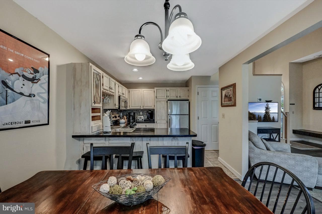 52 Laurelwoods Drive photo 11