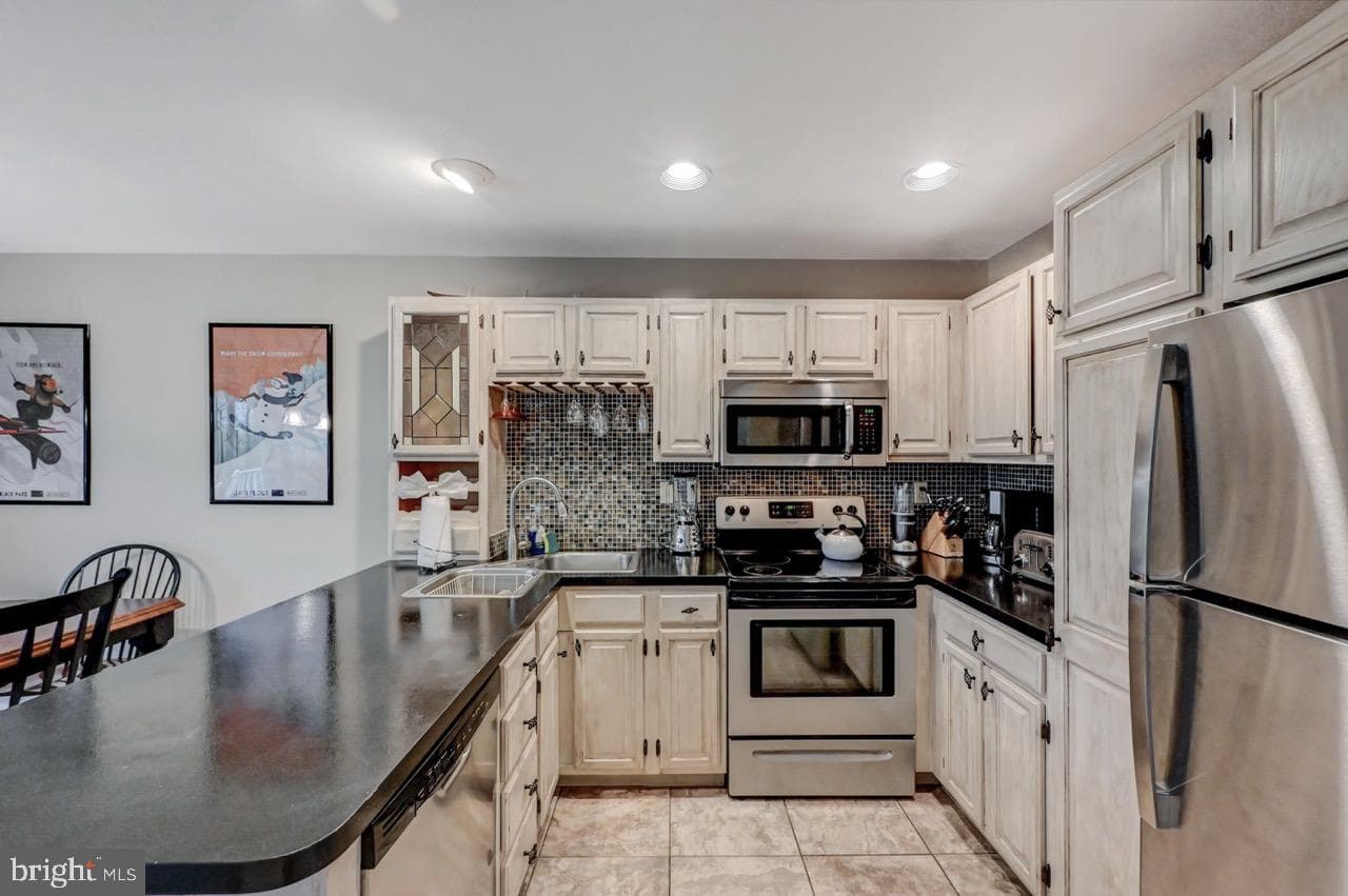 52 Laurelwoods Drive photo 16