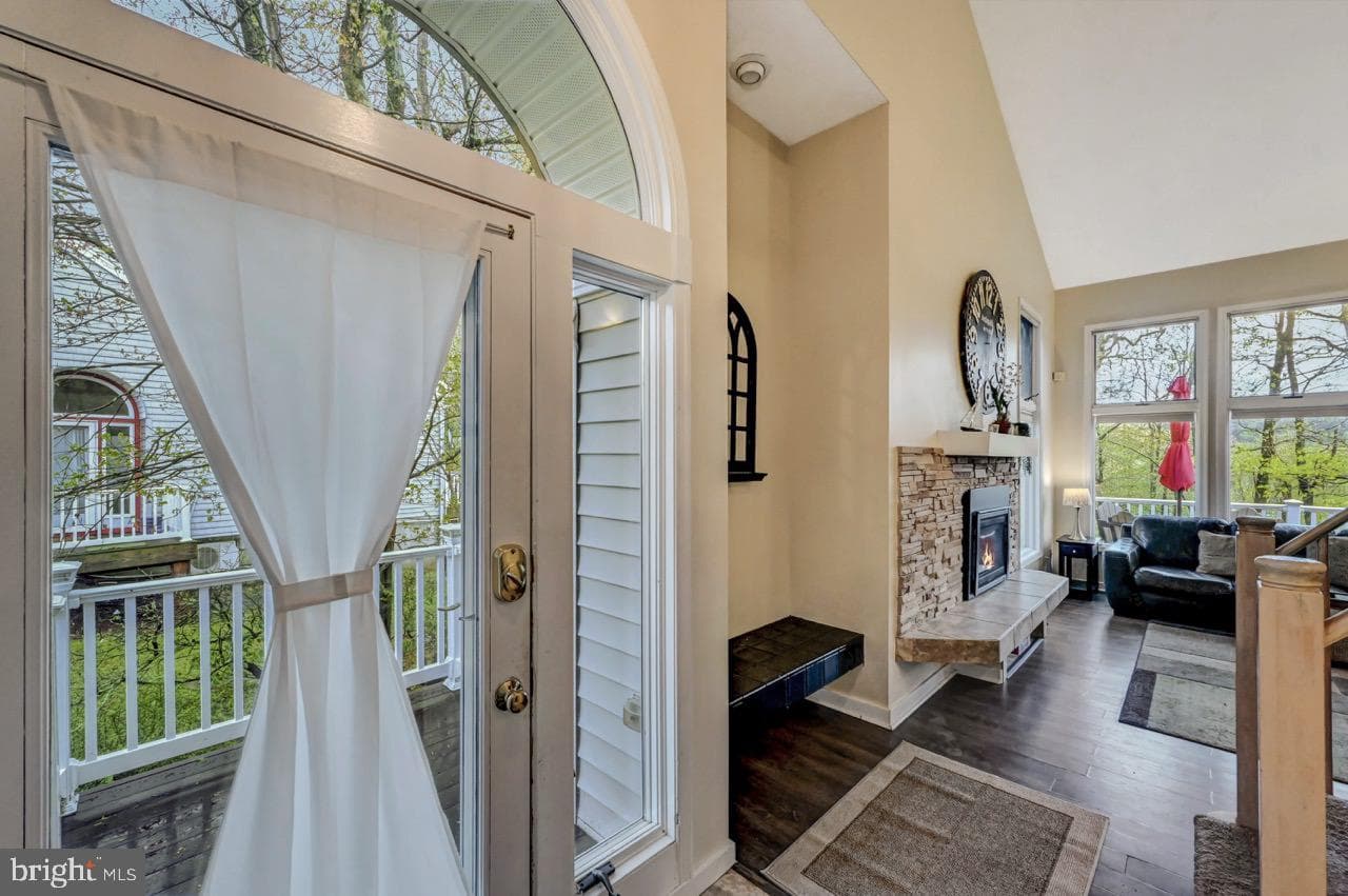 52 Laurelwoods Drive photo 3