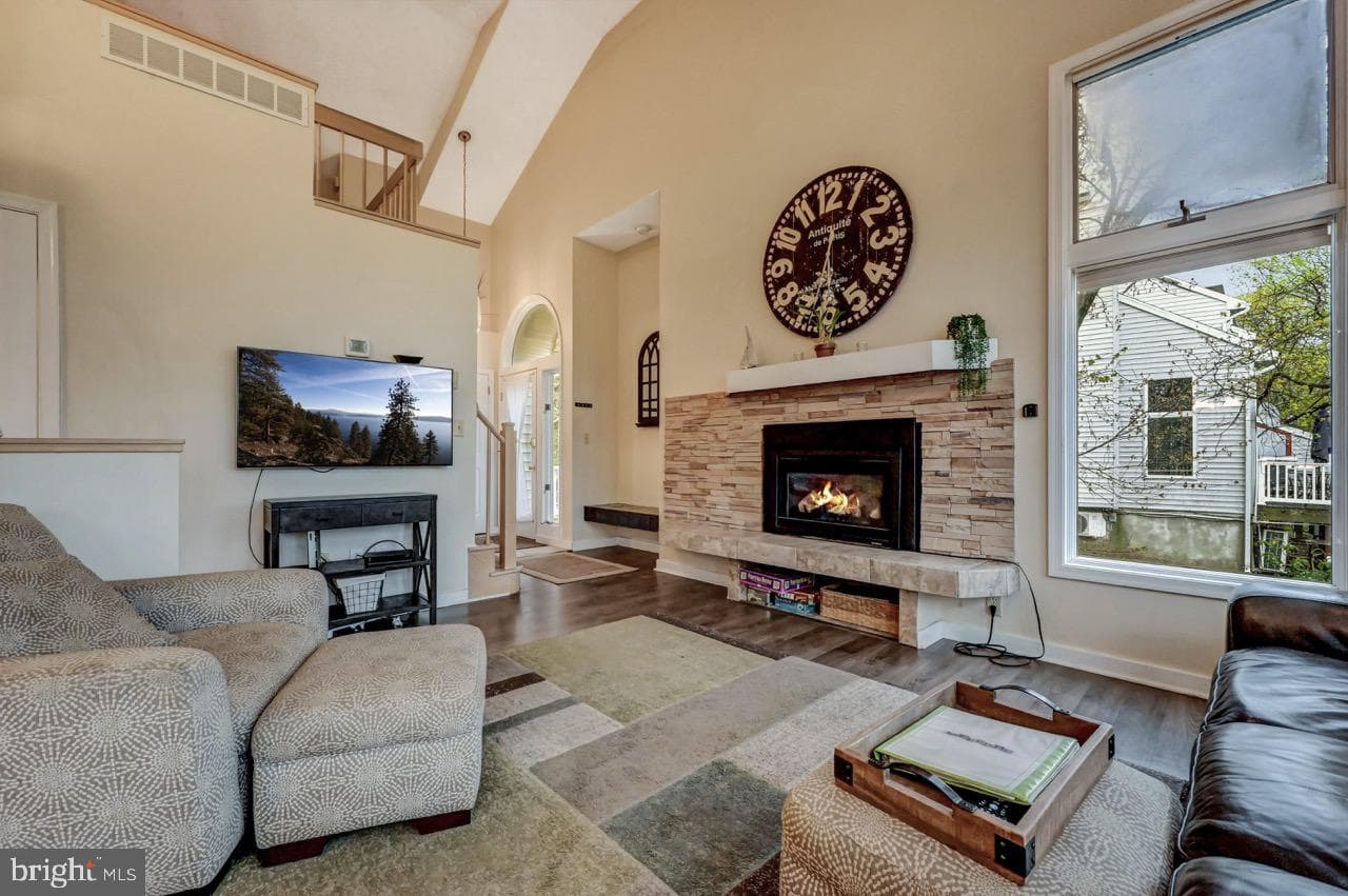 52 Laurelwoods Drive photo 6