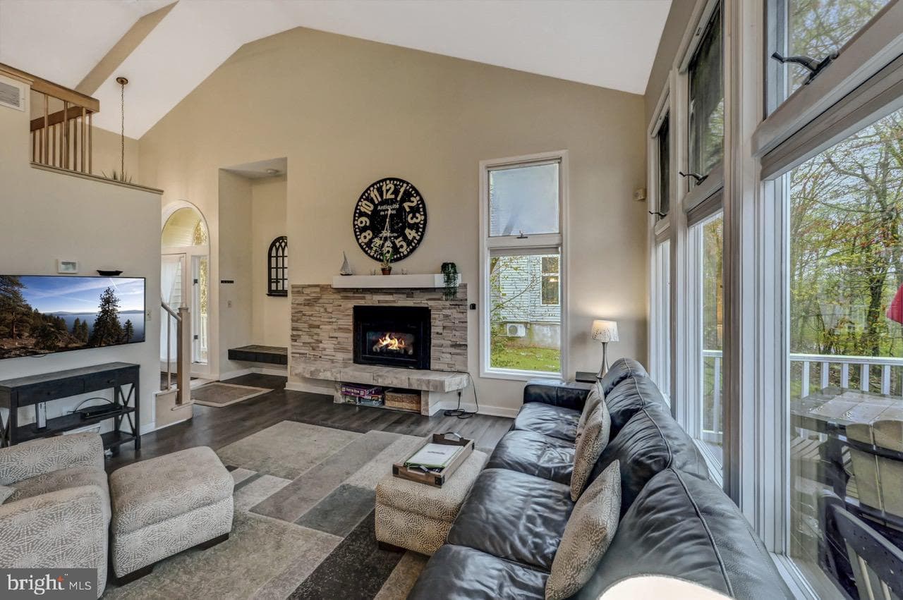 52 Laurelwoods Drive photo 9
