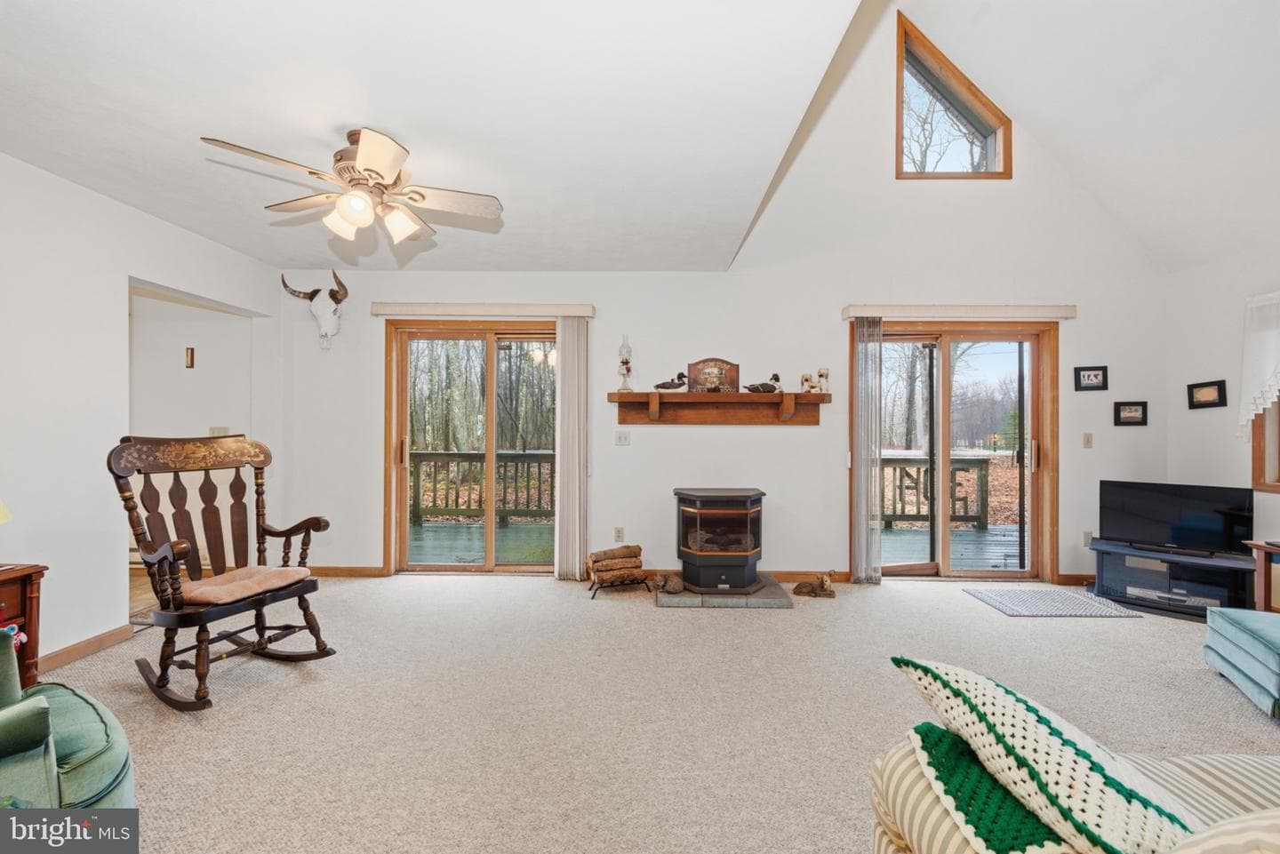 304 McKuen Way photo 19