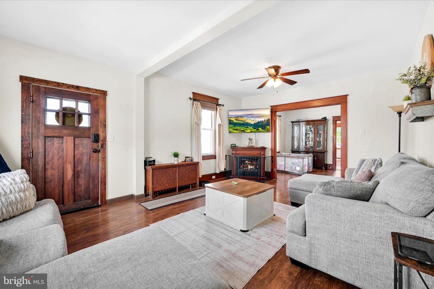137 E Walter Street photo 8