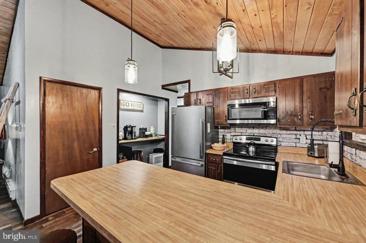 56 Dryden Drive photo 17