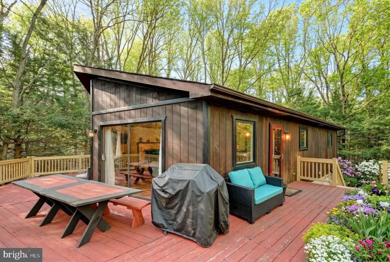 56 Dryden Drive photo 3