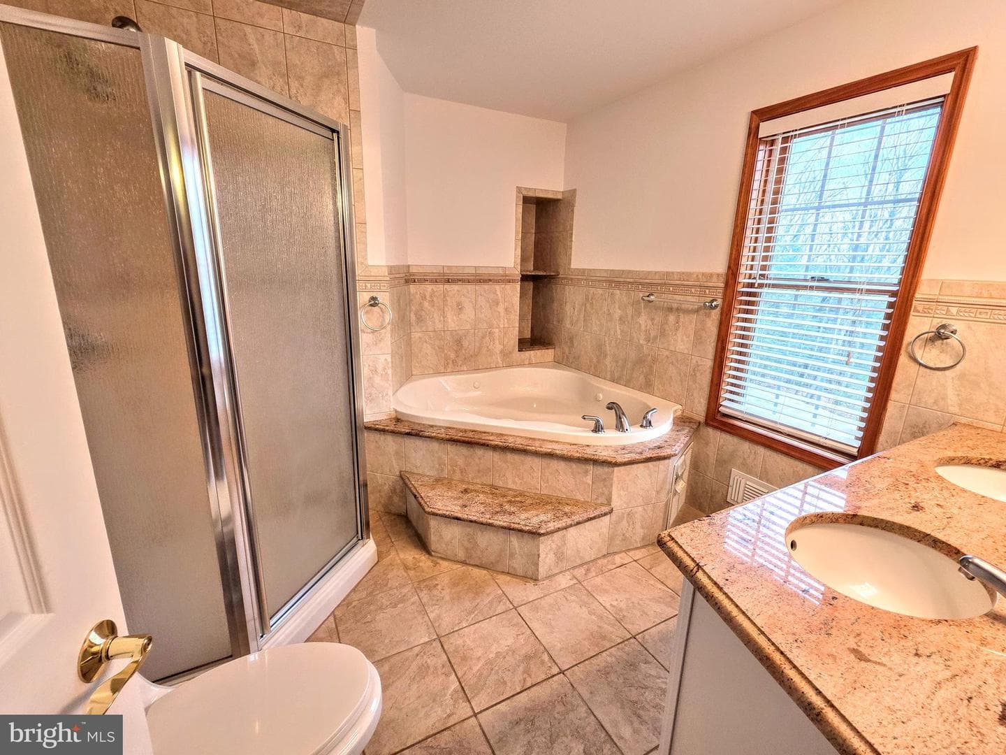 465 Green Street photo 20