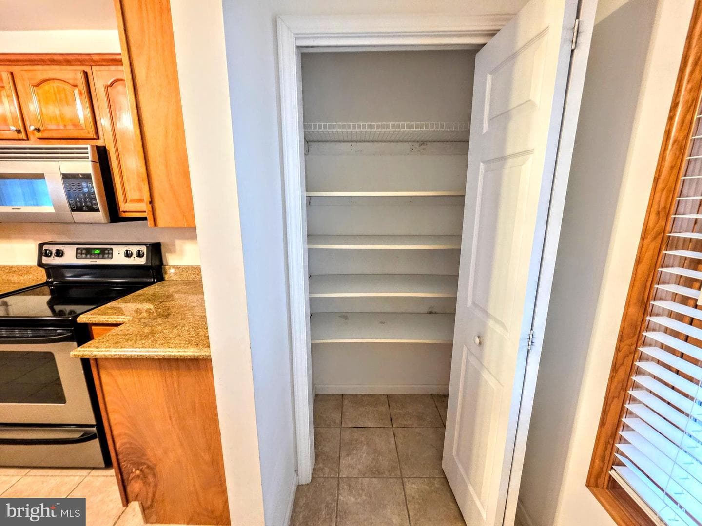 465 Green Street photo 4